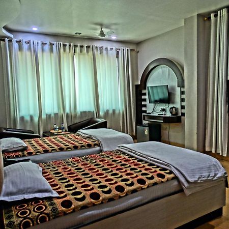 Hotel Garv Residencia Gaya Exterior photo