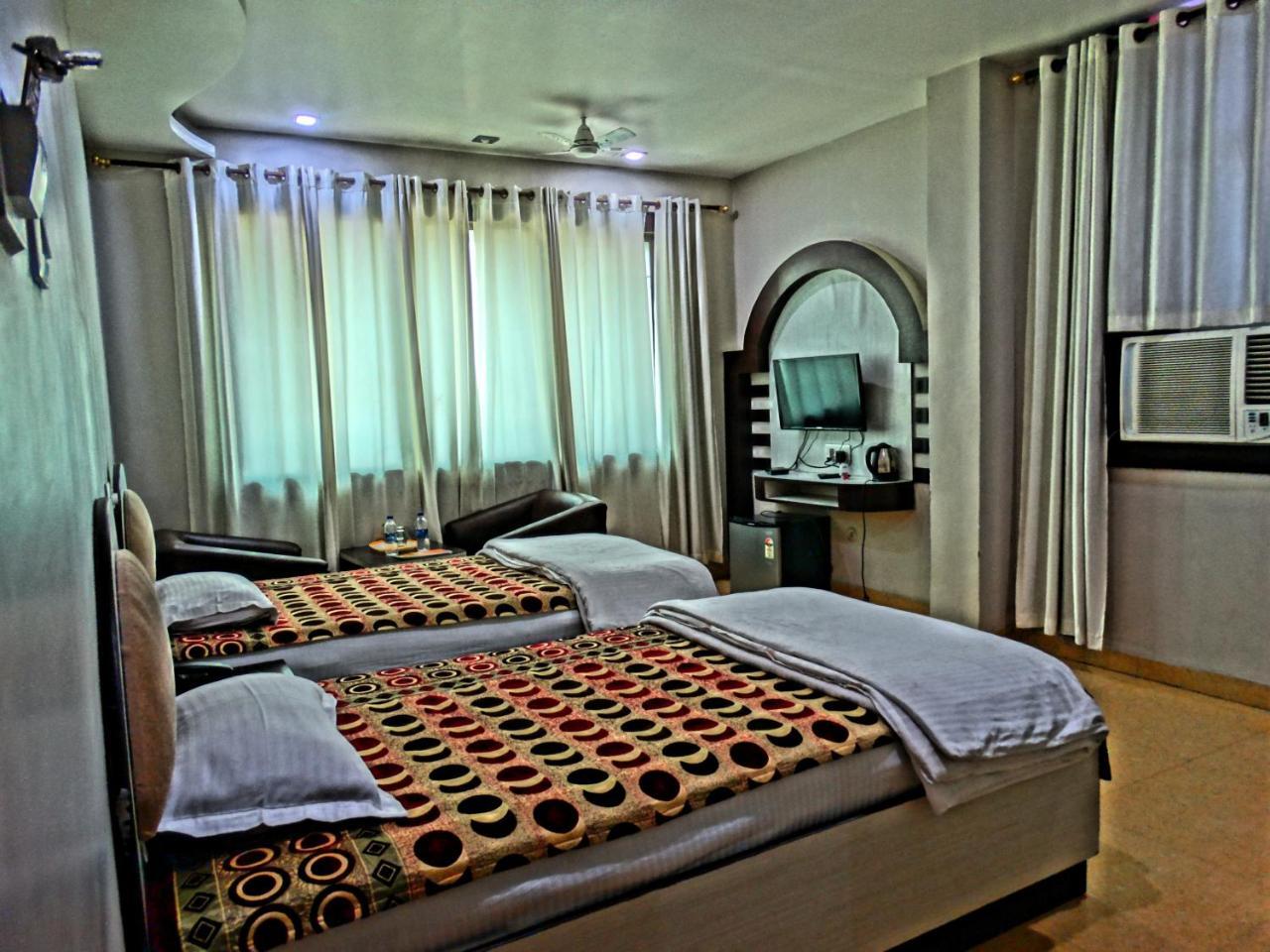 Hotel Garv Residencia Gaya Exterior photo